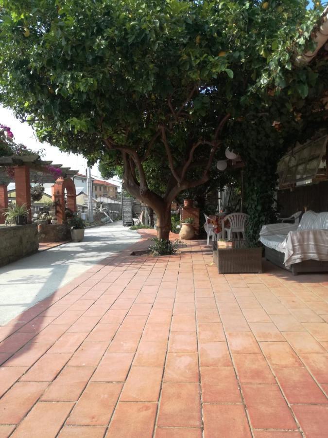 Ca' Federica Vila Vallecrosia Exterior foto
